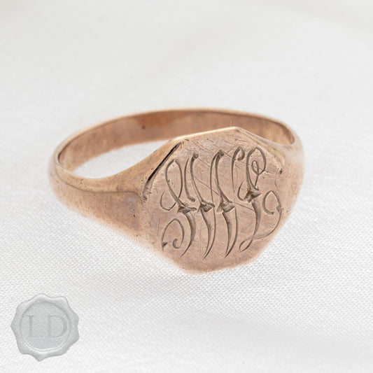 Antique Signet Rose Gold Ring Antique Signet Rose Gold Ring