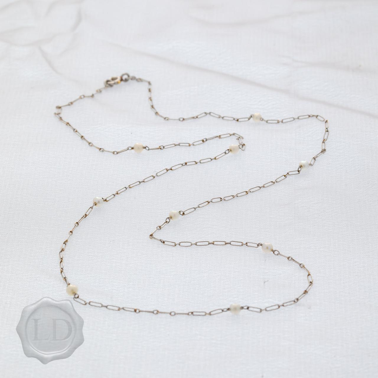 Dainty pearl & platinum French necklace