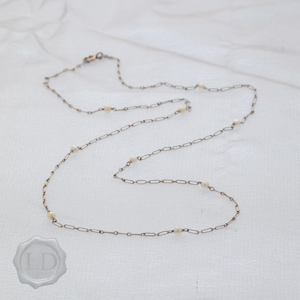 Dainty pearl & platinum French necklace