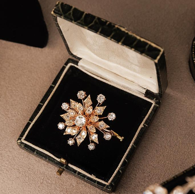 Rose gold French diamond set lotus flower brooch