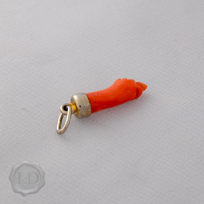 Teeny figa coral silver charm / amulet