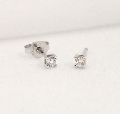 mini diamond stud earrings