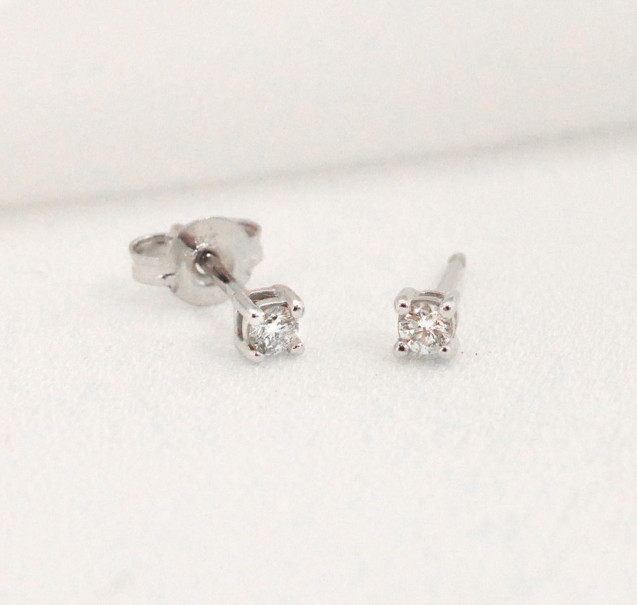Petit diamond stud earrings