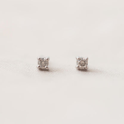 Petit diamond stud earrings