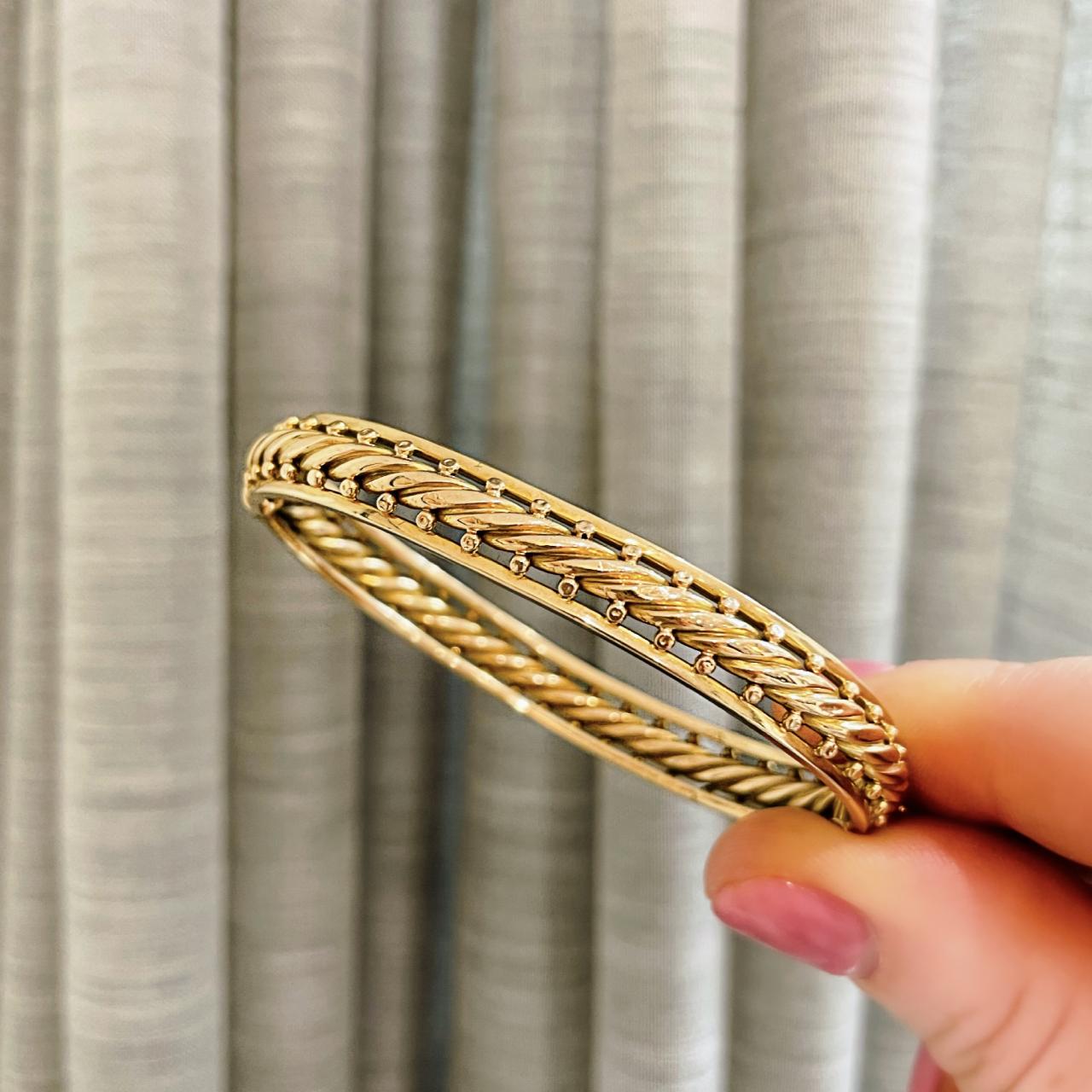 Antique English 15ct Gold Bangle