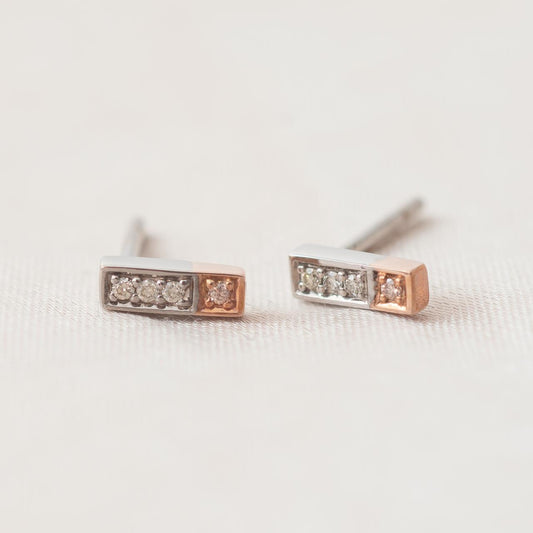 Australian Pink Diamond Mini bar stud Australian Pink Diamond Mini bar stud