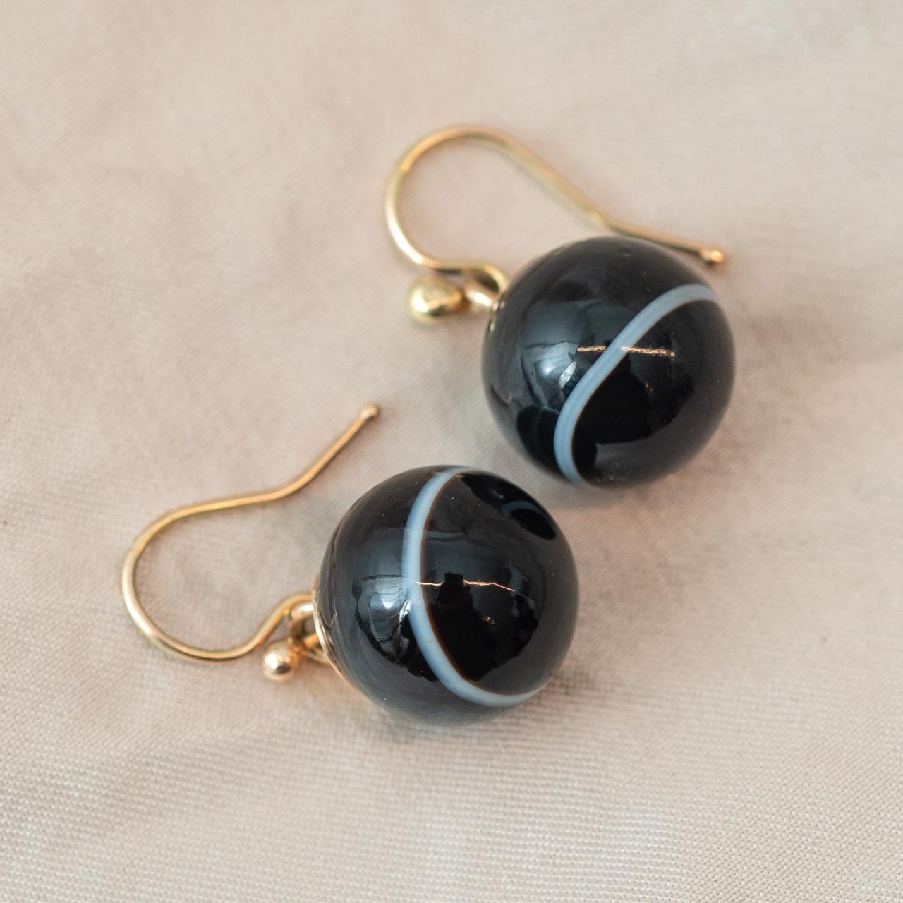 Antique agate swing earrings