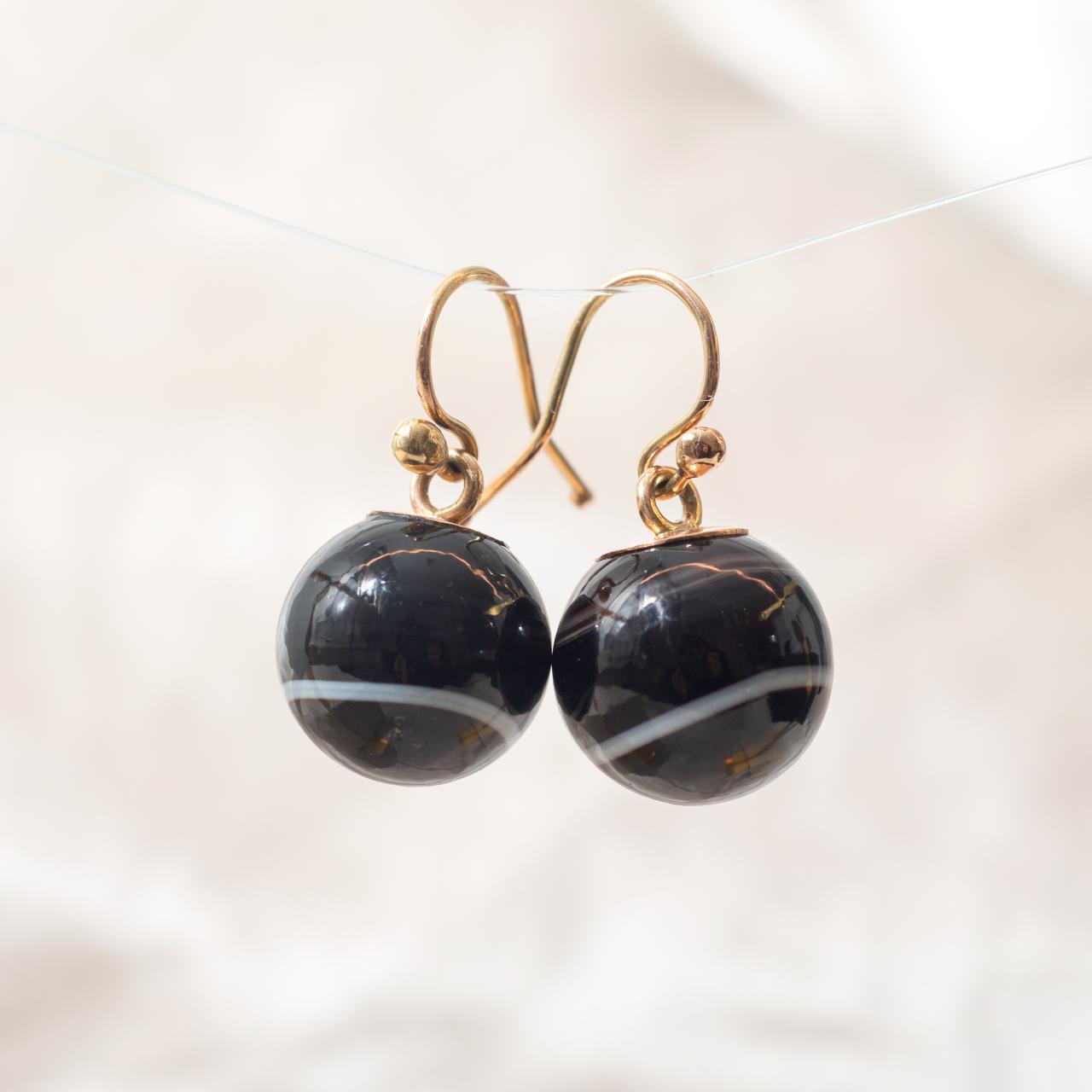 Antique agate swing earrings