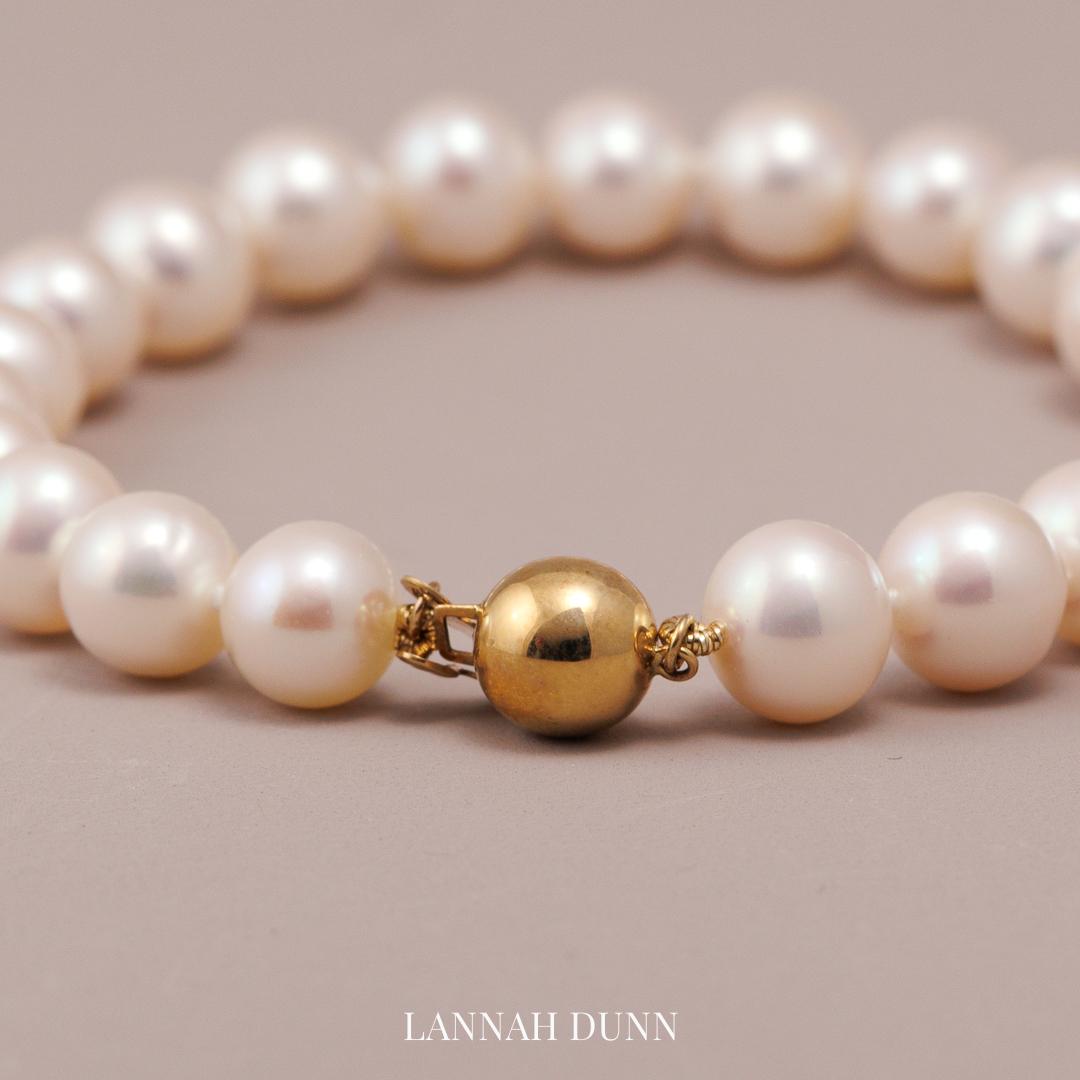 Traditional pearl bracelet with 9ct gold clasp
