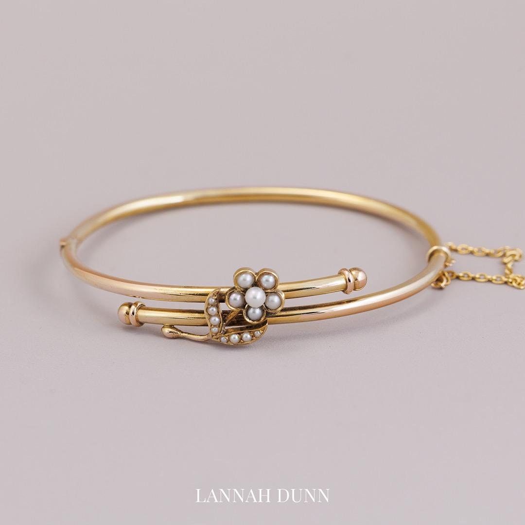 15ct Gold Antique English Bangle