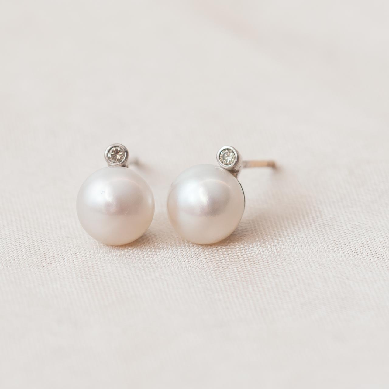 LD Pearl & Diamond stud, white gold