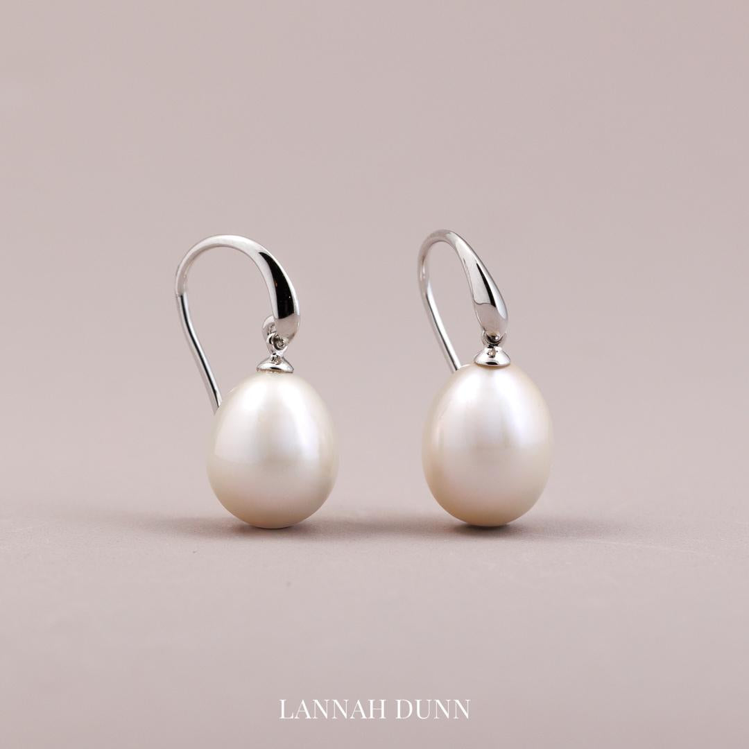 LD Swan hook oval pearl drop earrings, white gold