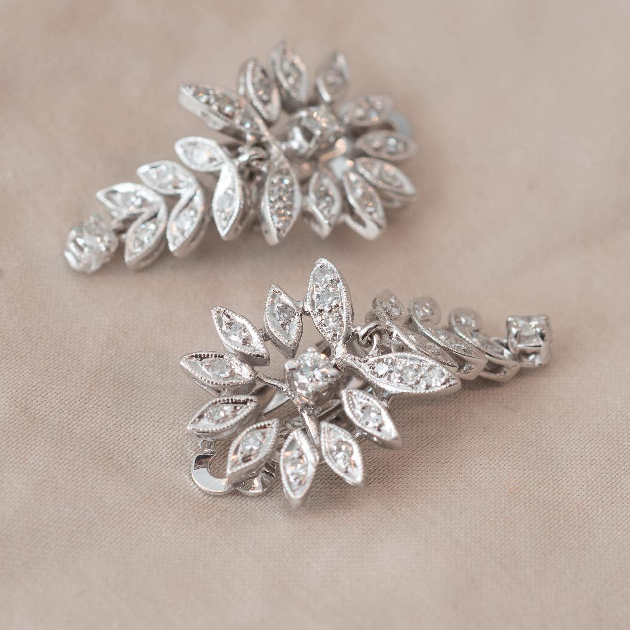 Diamond petals vintage clip-on earrings in white gold