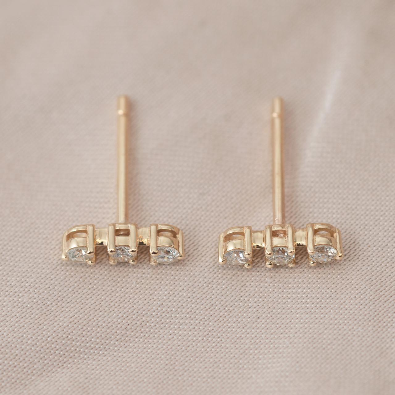 LD Mini Trio Stud Earring, yellow gold