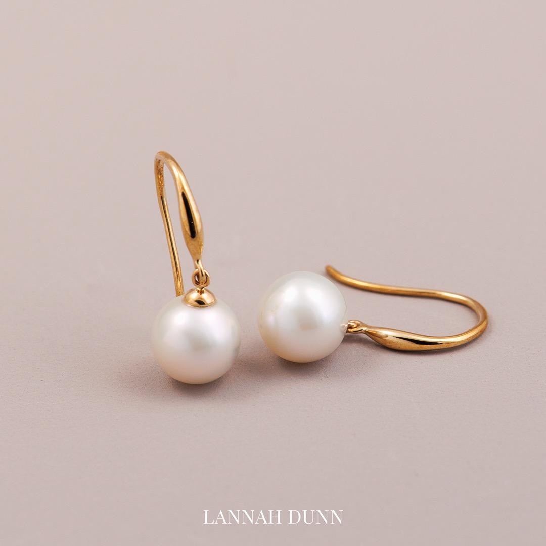 LD Round freshwater pearl drop earrings, yellow gold