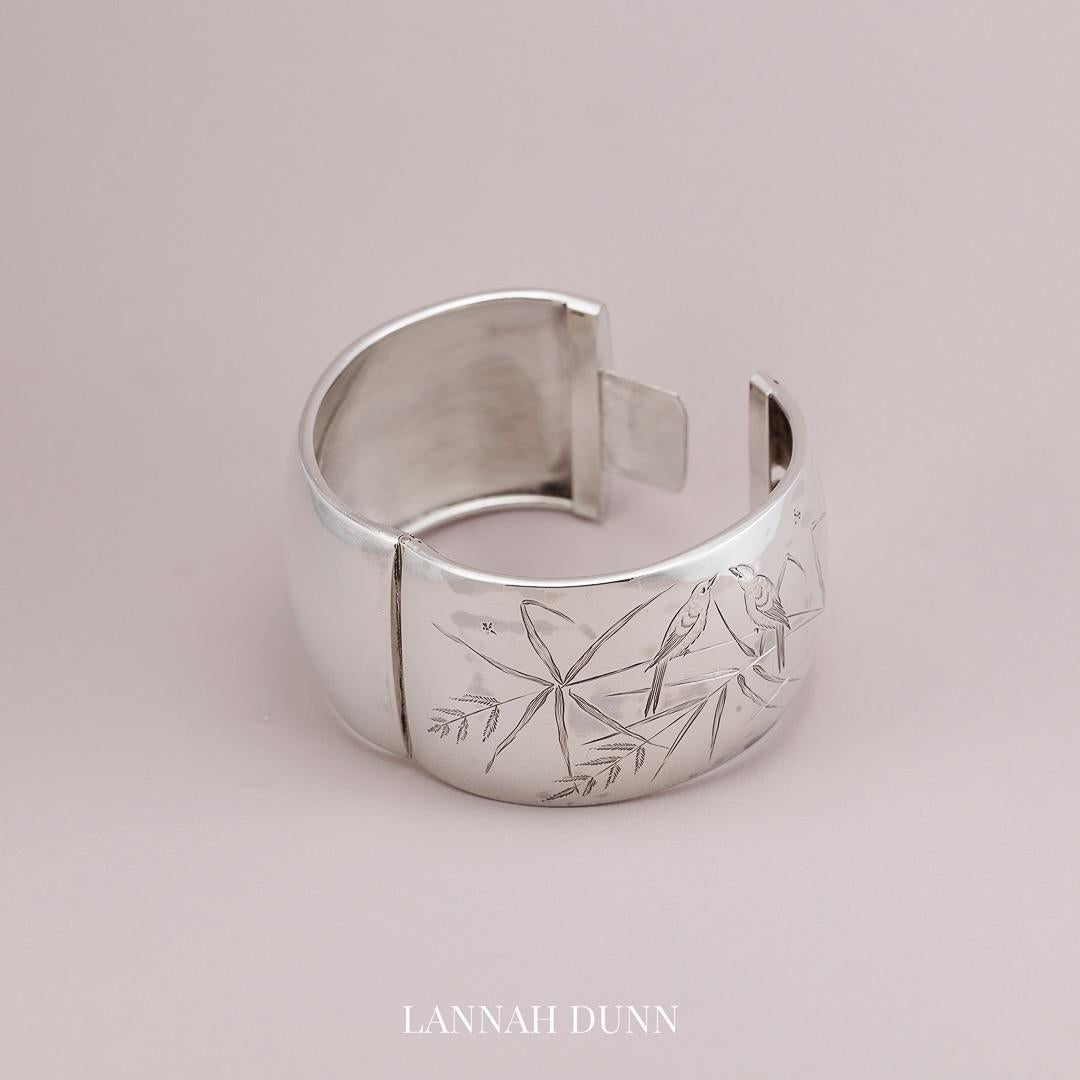 Vintage silver hinge bangle