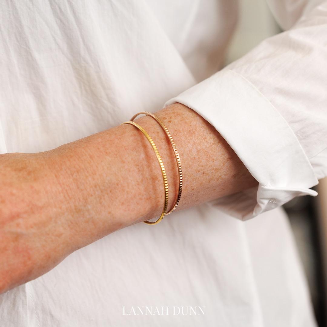 LD Sparkle bangle, 9ct yellow gold