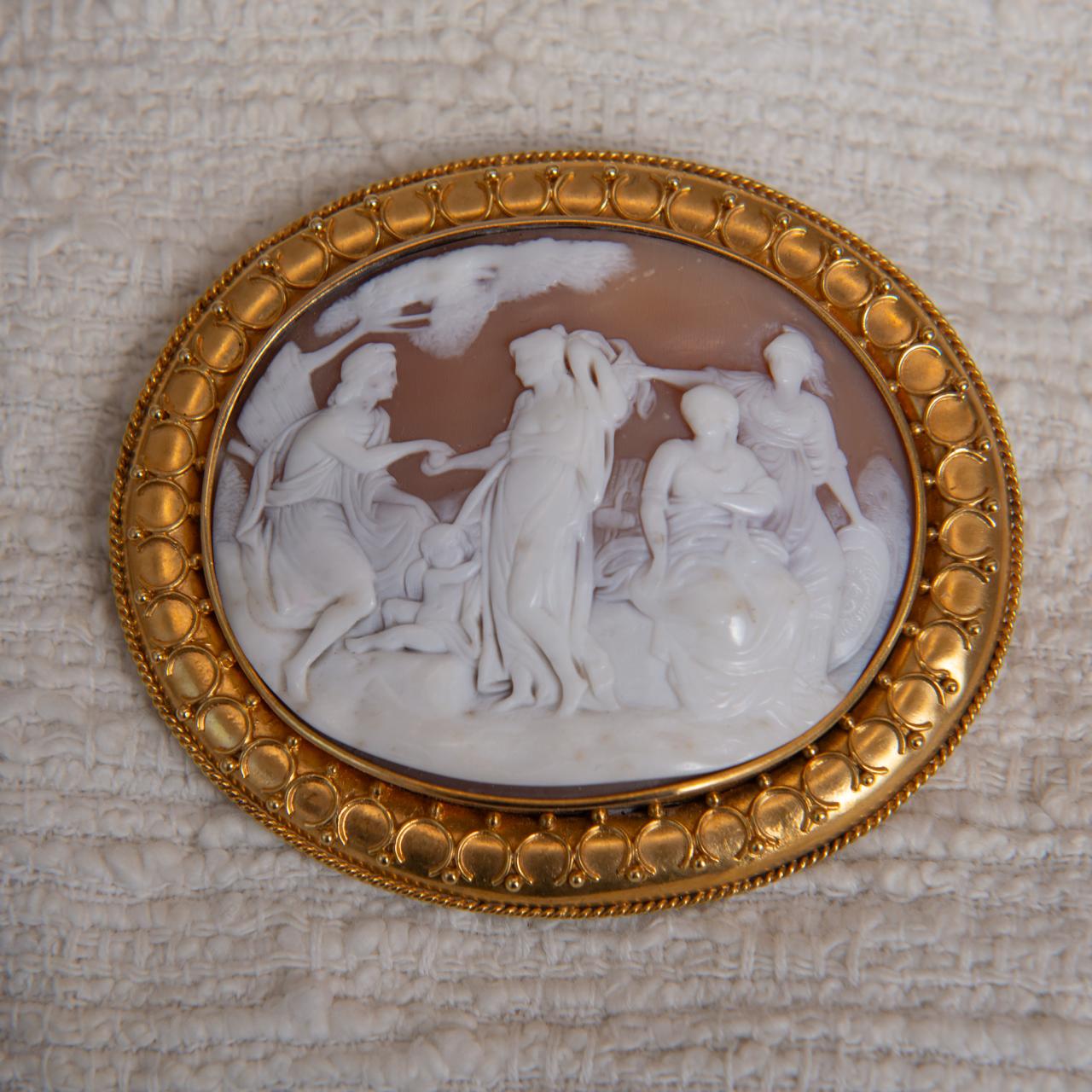 15ct gold antique cameo pendant