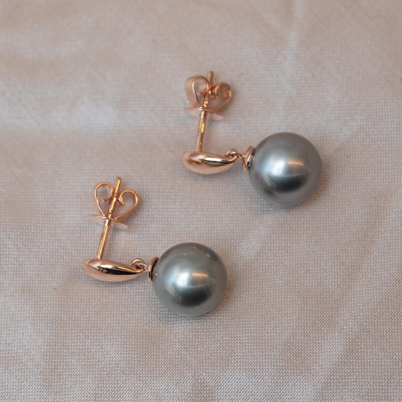 The LD Teardrop Tahitian Pearl,  rose gold