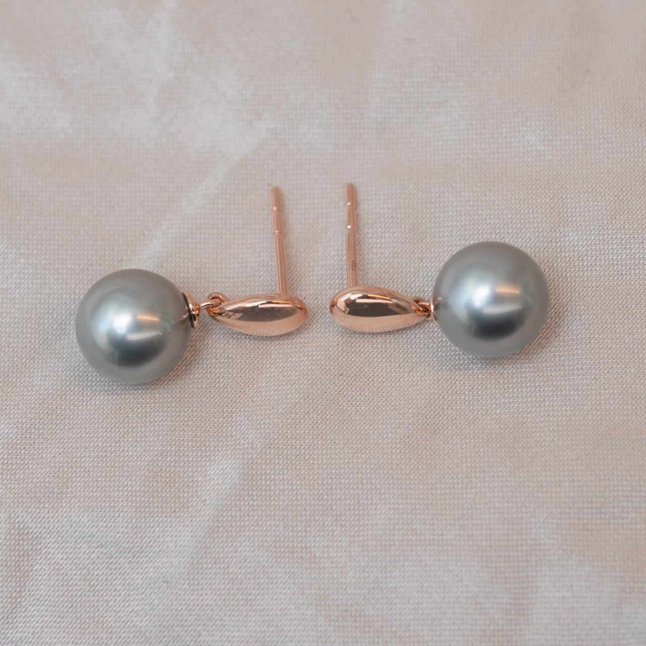 The LD Teardrop Tahitian Pearl,  rose gold