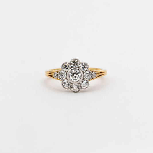 Platinum 18ct Yellow Gold Diamond Daisy Ring Platinum 18ct Yellow Gold Diamond Daisy Ring