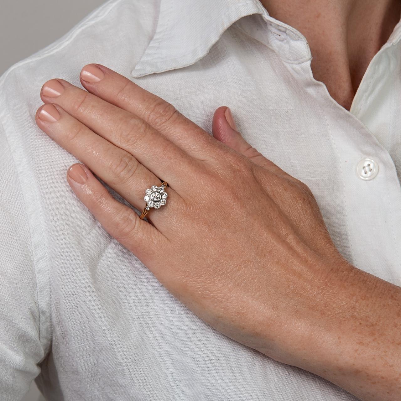 Platinum 18ct Yellow Gold Diamond Daisy Ring