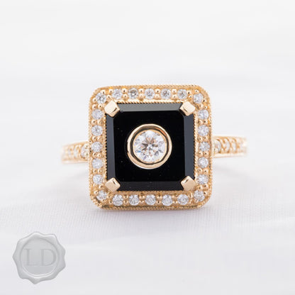 Grandi onyx & Diamond Ring, yellow gold