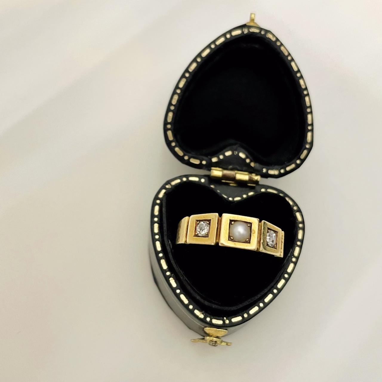 Antique English 18ct Diamond Pearl Ring