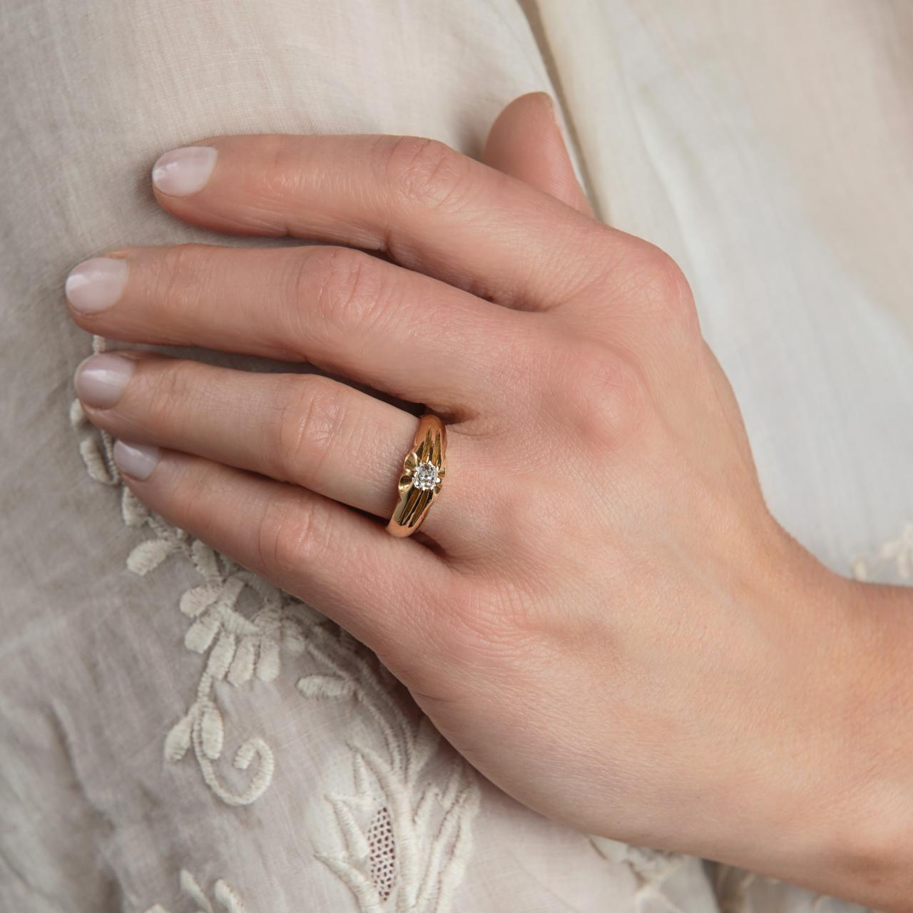 Antique 18ct Gold Old-Cut Diamond Set Gypsy Ring