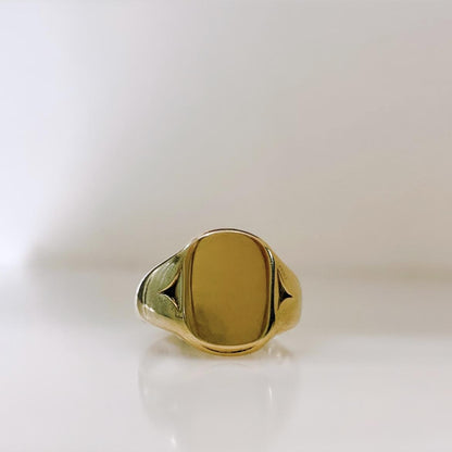 Antique English Gold Crest Ring