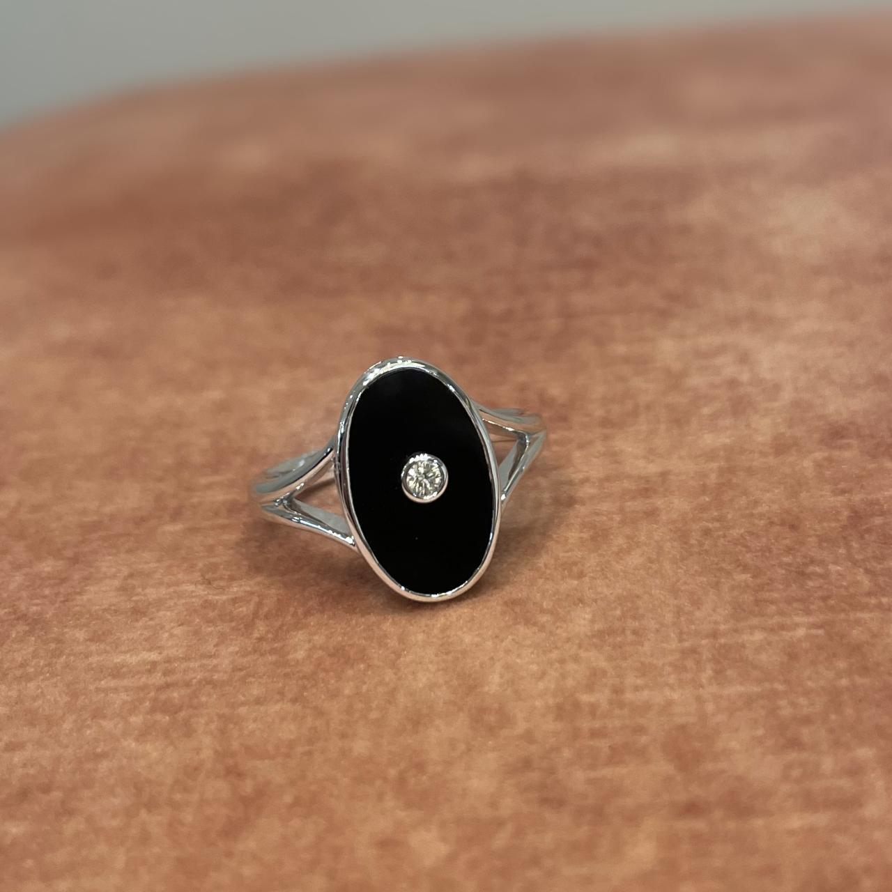 Onyx Great Gatsby White Gold Oval Classic Ring