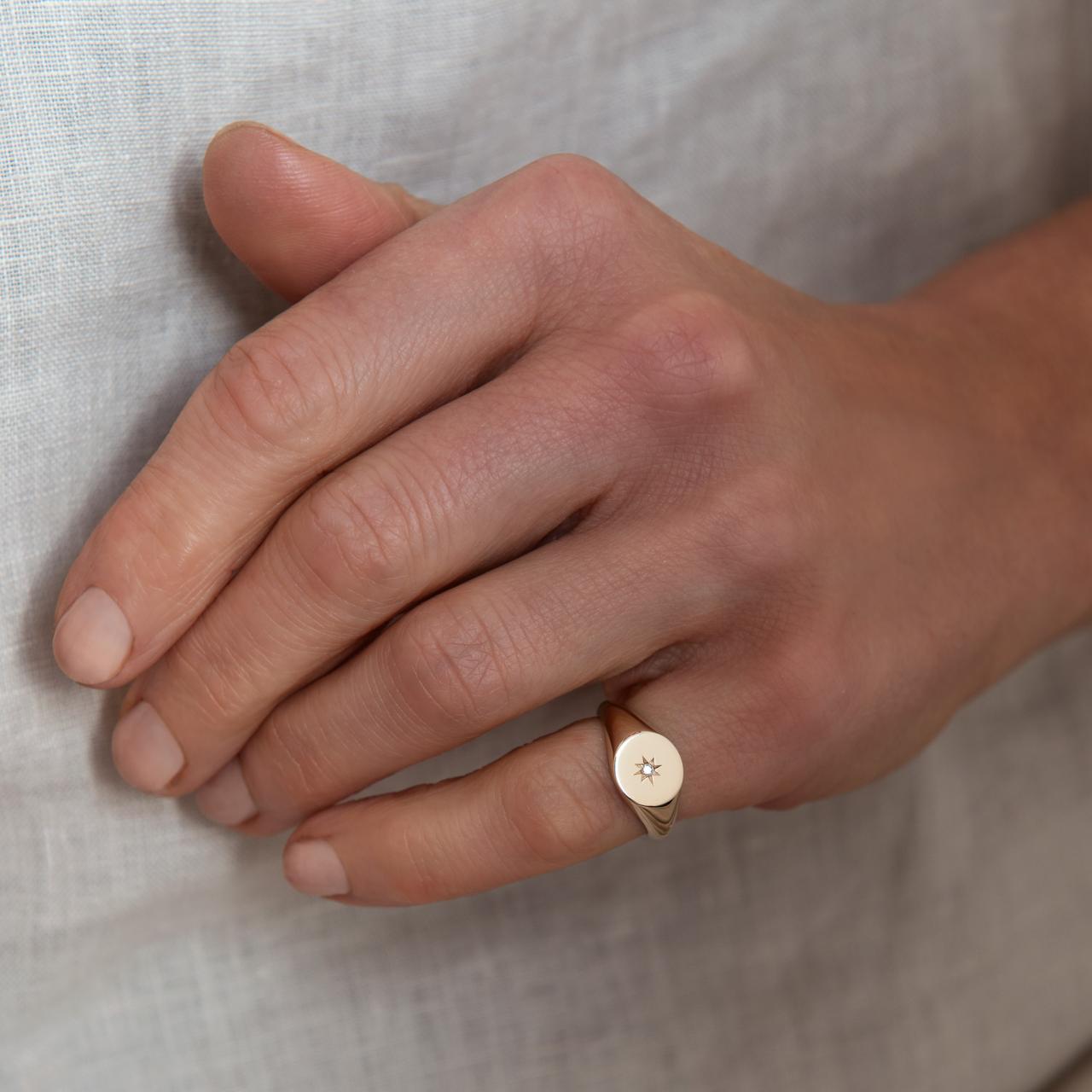 Signature LD Women’s Midi Monogram Ring
