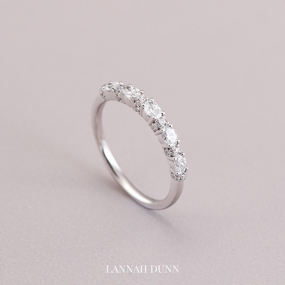 Vintage look oval cut wedding band