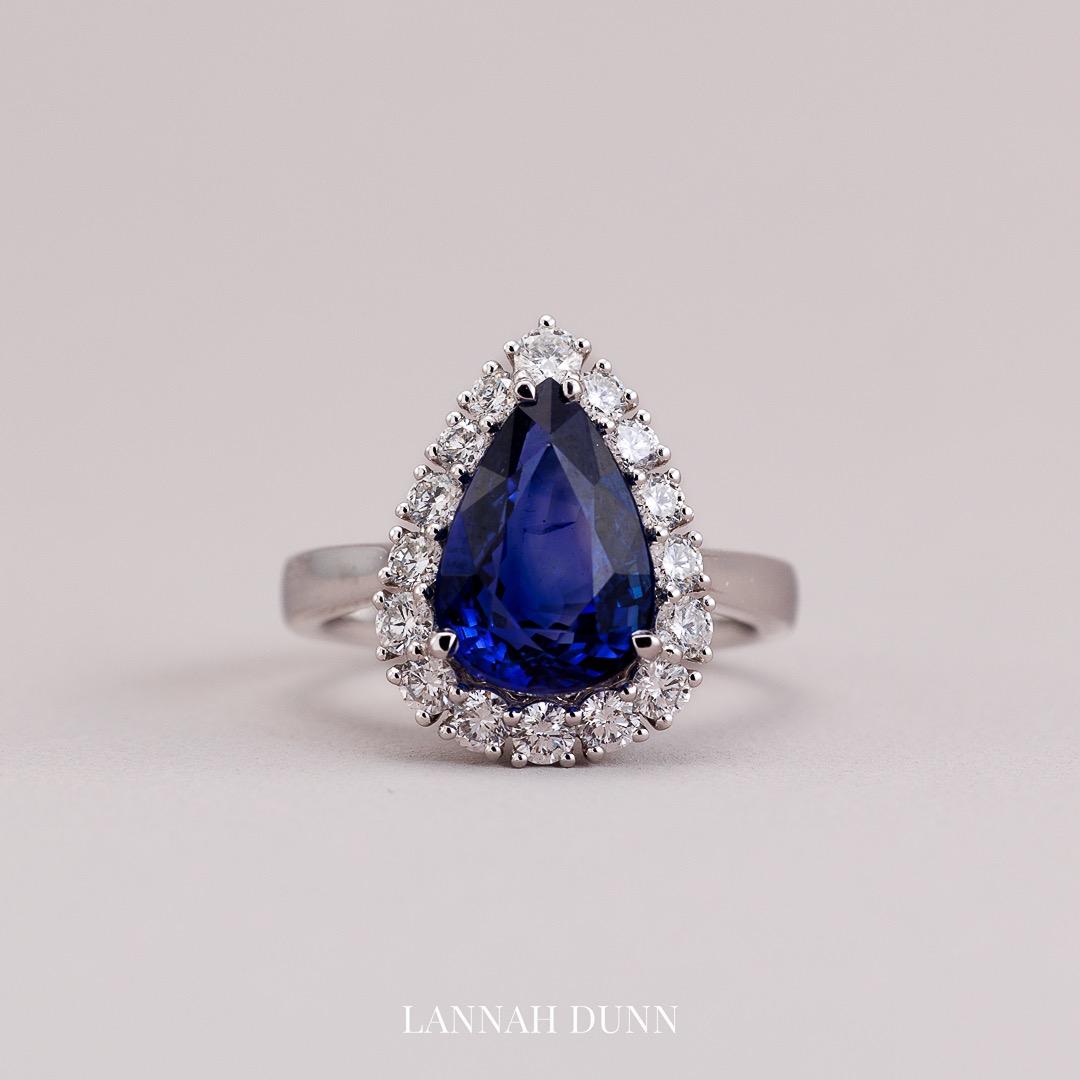 Pear-cut sapphire & diamond cluster