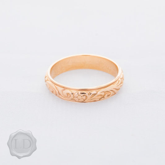 High carat LD wide carved antique style wedding band High carat LD wide carved antique style wedding band
