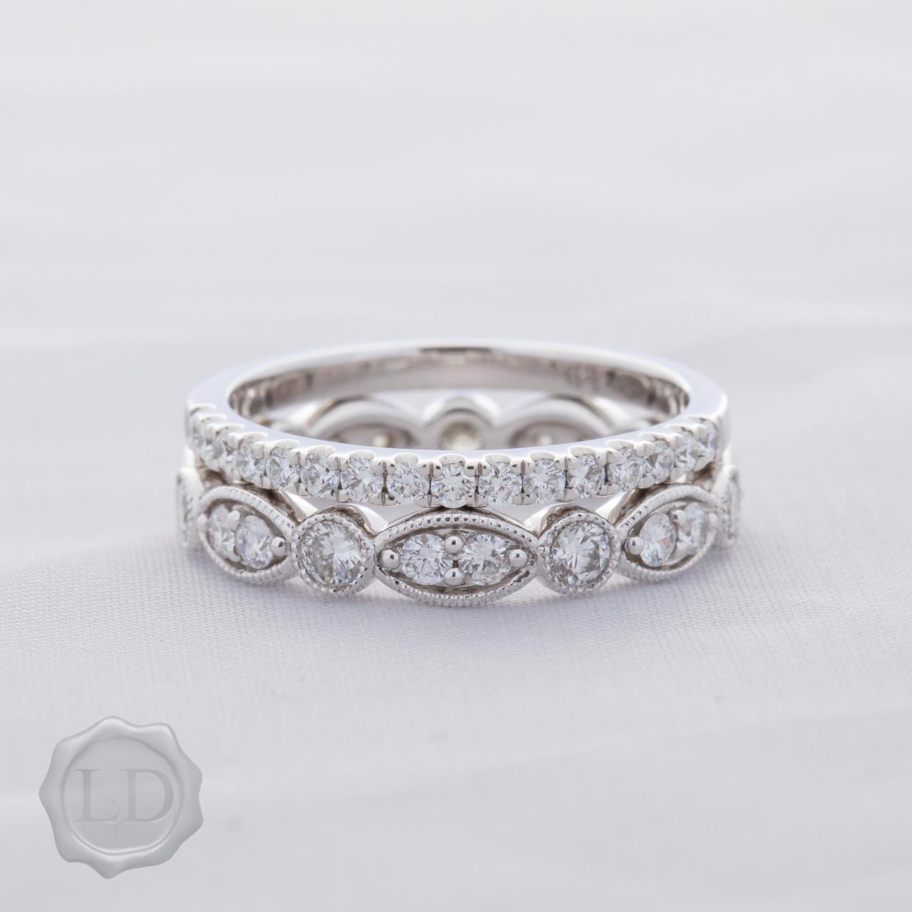 Lovely LD diamond wedding band in 18ct white gold, size M